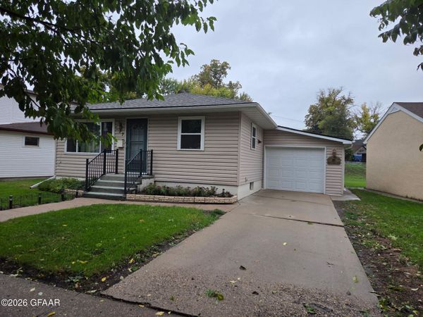 337 HURLBUT Street , Crookston, MN 56716