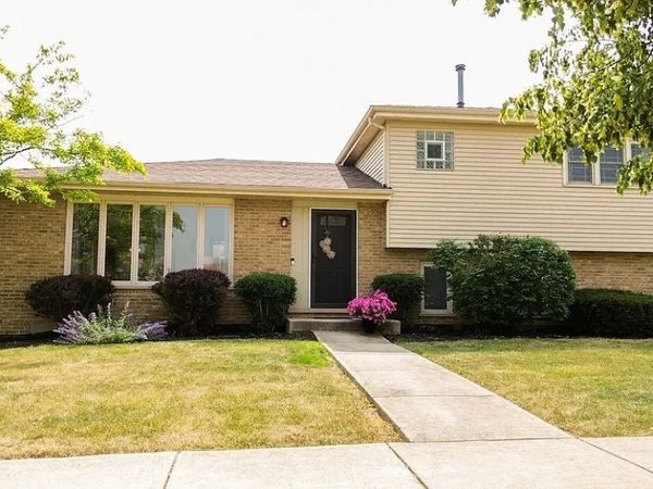 17001 93rd Avenue , Orland Hills, IL 60487