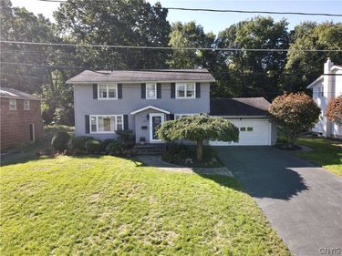 115 Standish Drive, Syracuse, NY 13212