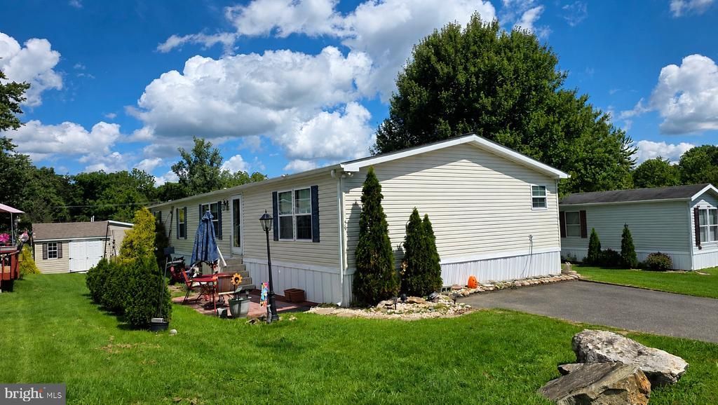 59 MANSFIELD DRIVE , MACUNGIE, PA 18062