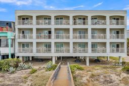 1126 Ocean Boulevard photo 4