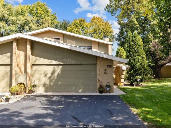 1233 W NICOLET CERCLE, Appleton, WI 54914