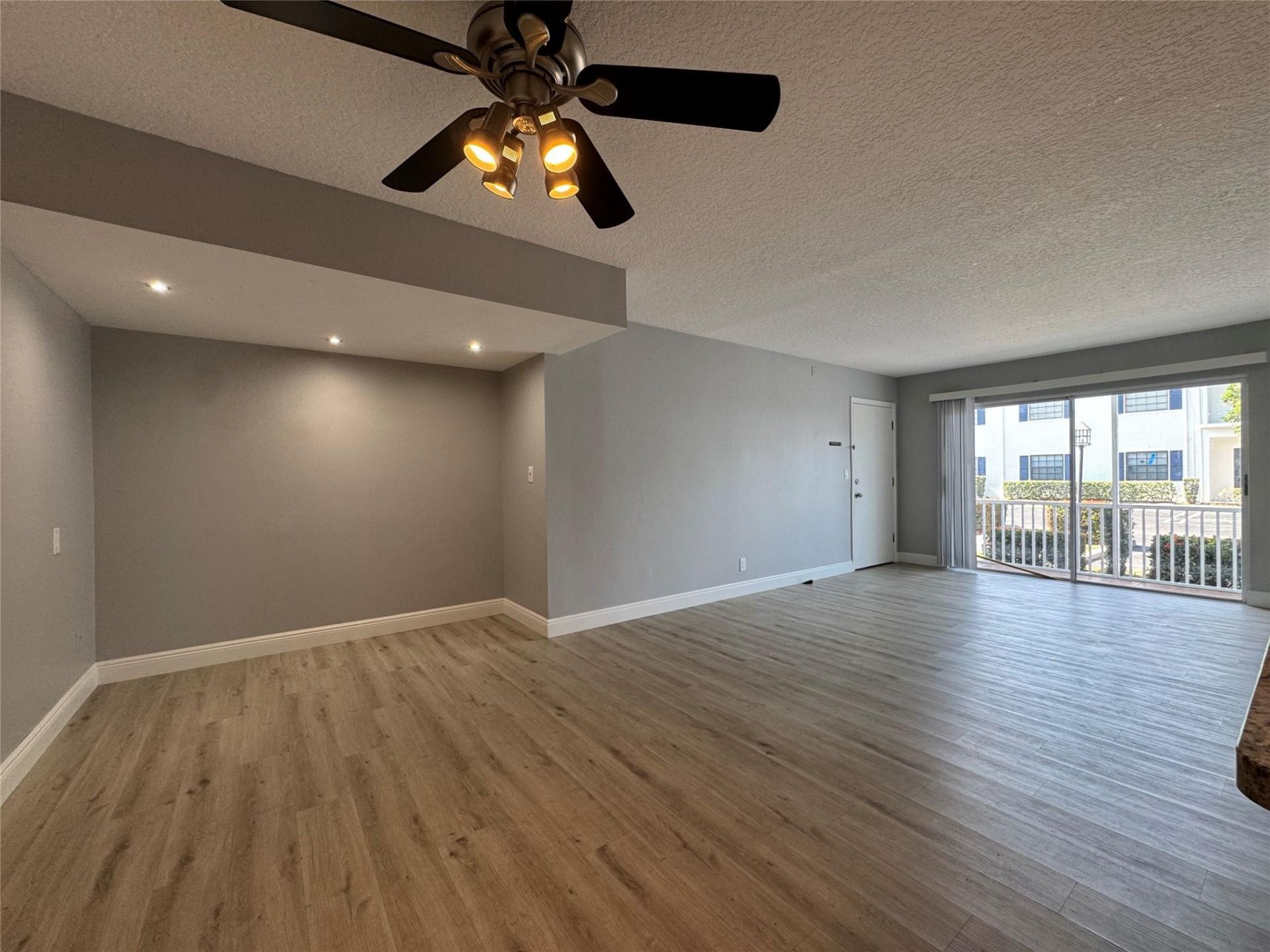 160 Cypress Club Drive, Unit 607, Pompano Beach, FL 33060 Photo