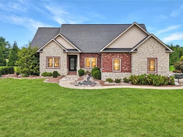 105 Locksley Court , Troy, IL 62294