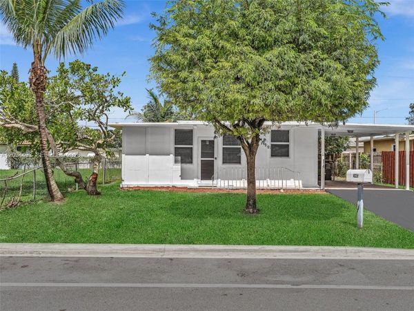 2805 NW 7th Ct , Fort Lauderdale, FL 33311