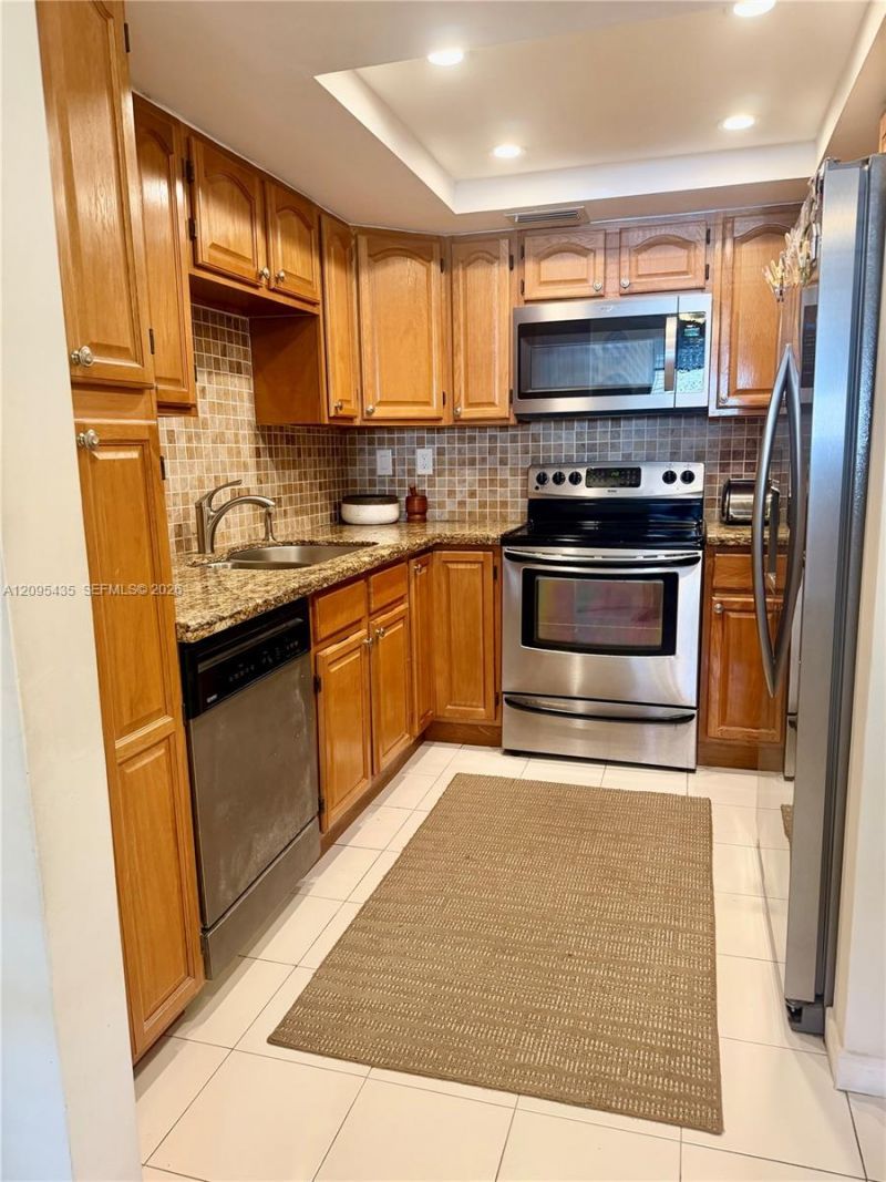 8827 SW 123rd Ct, Unit 103, Miami, FL 33186 Photo