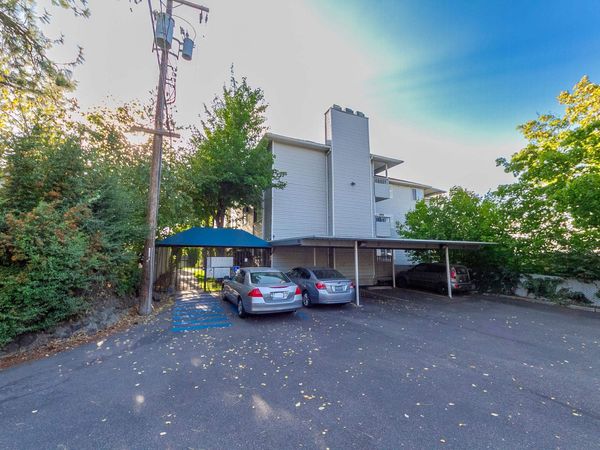 912 W Lincoln Pl Pl, Spokane, WA 99204