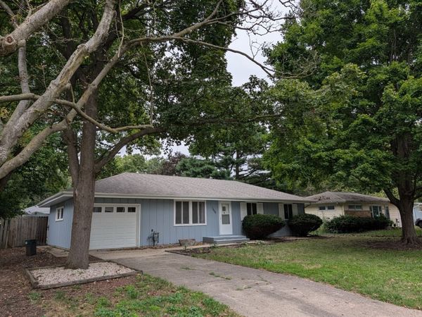 1606 NORMANDY Drive , Champaign, IL 61821
