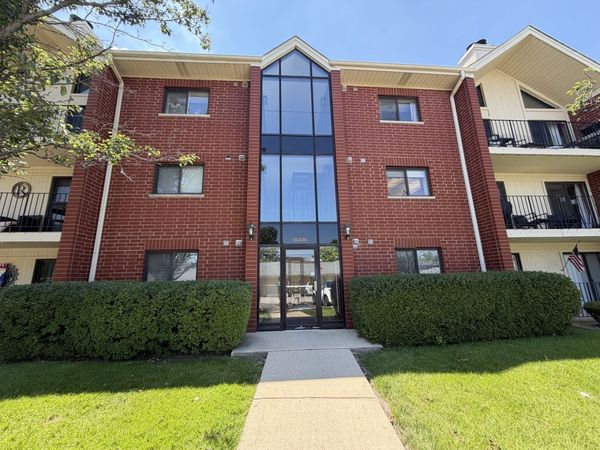 18206 Rita Road , Unit 3D, Tinley Park, IL 60477