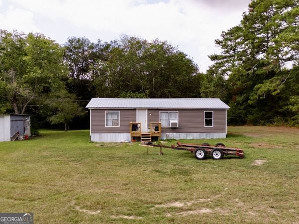 10 Farm Road, Taylorsville, GA 30178