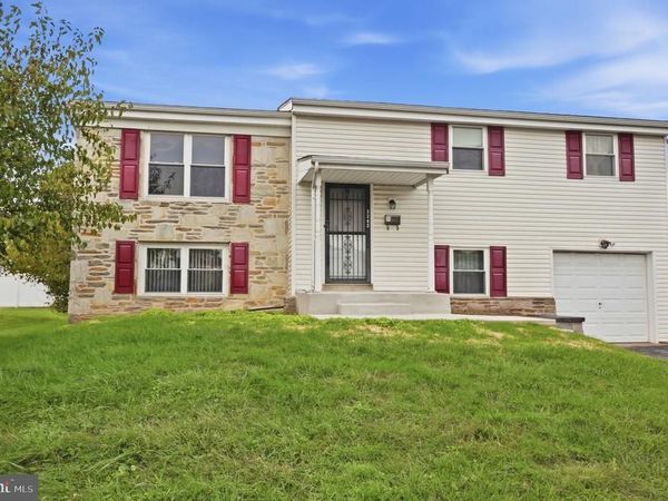 3242 PARKVIEW DRIVE , BENSALEM, PA 19020