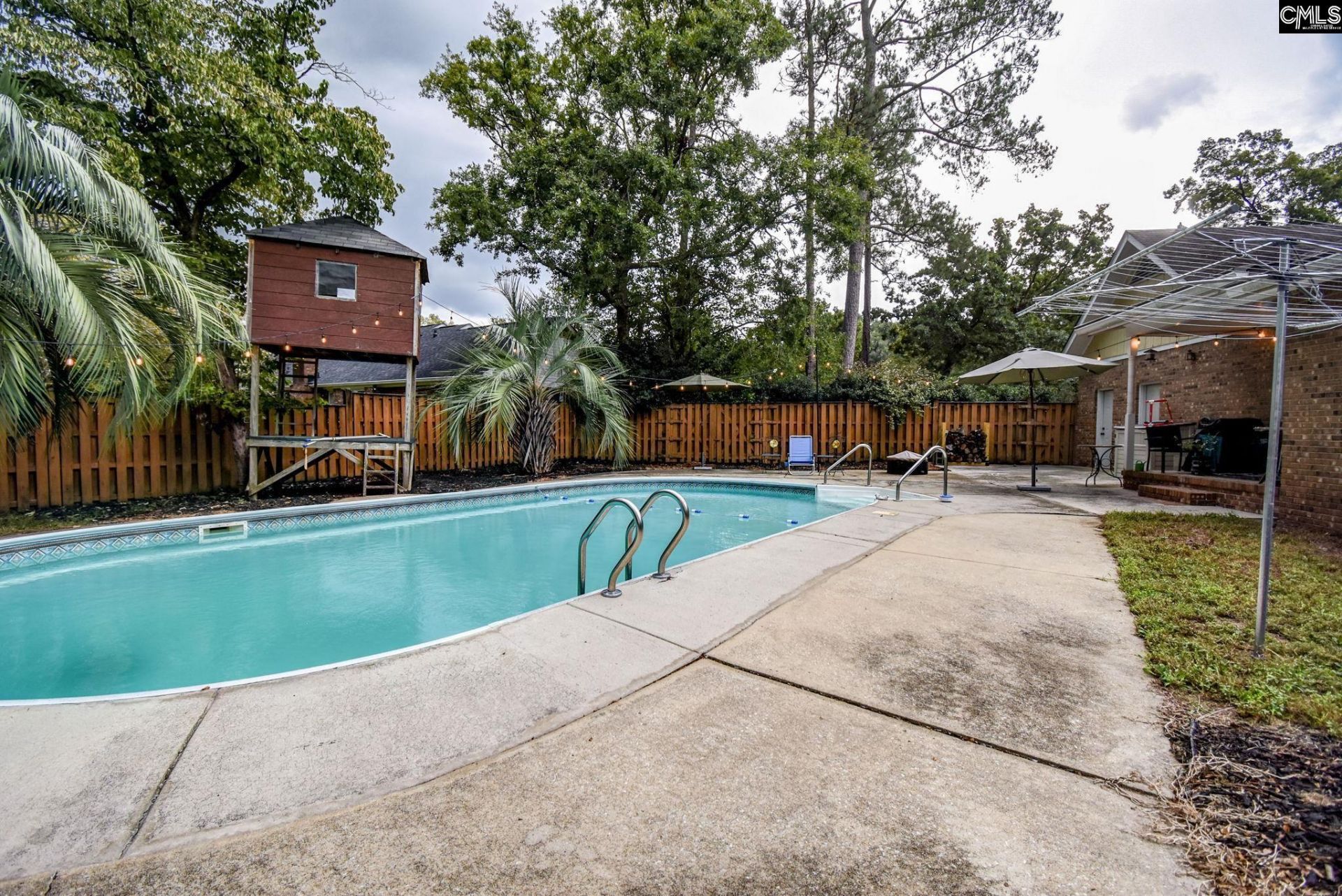 208 Cedar Vale Drive  Photo 4