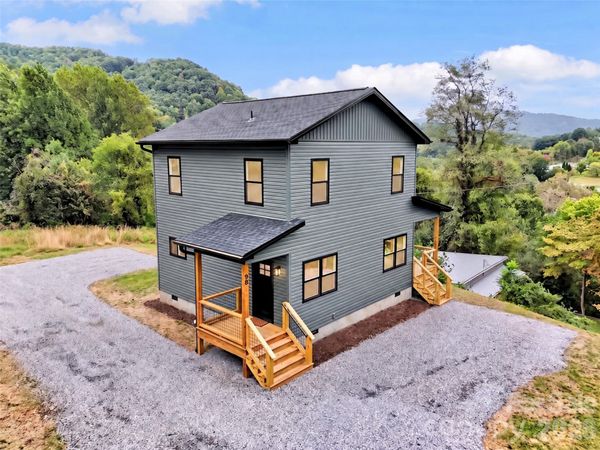 98 Mcelroy Street , Waynesville, NC 28786