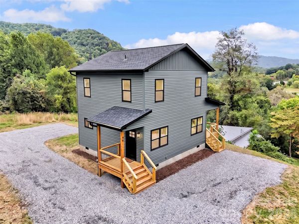 98 Mcelroy Street , Waynesville, NC 28786
