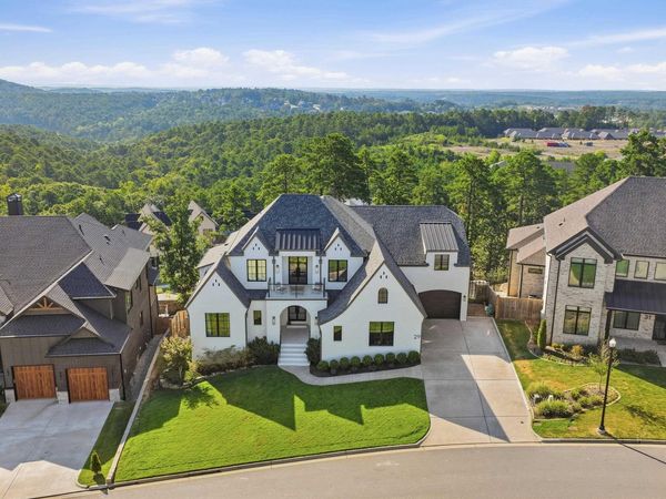 29 Haywood Court , Little Rock, AR 72223