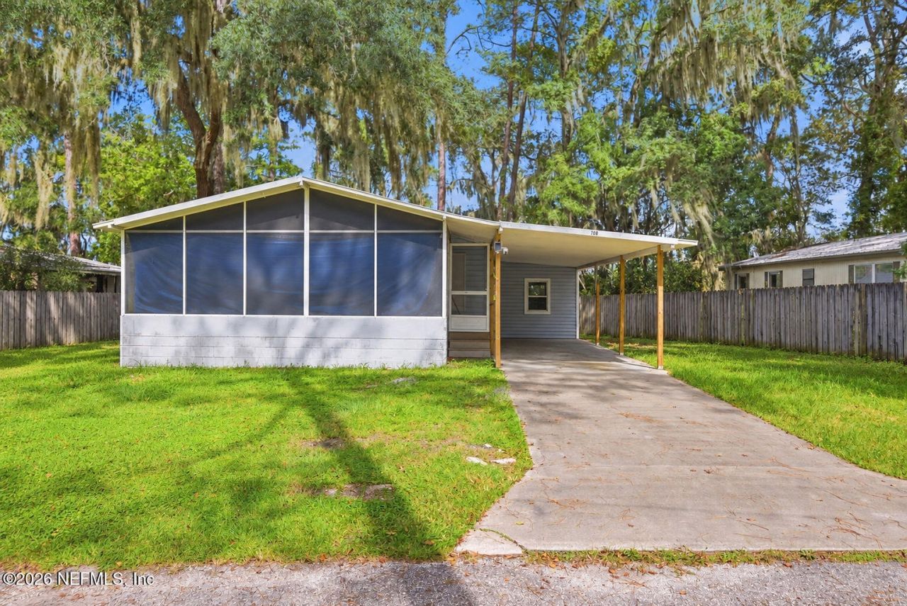 106 E Warren Avenue, East Palatka, FL 32131 Photo