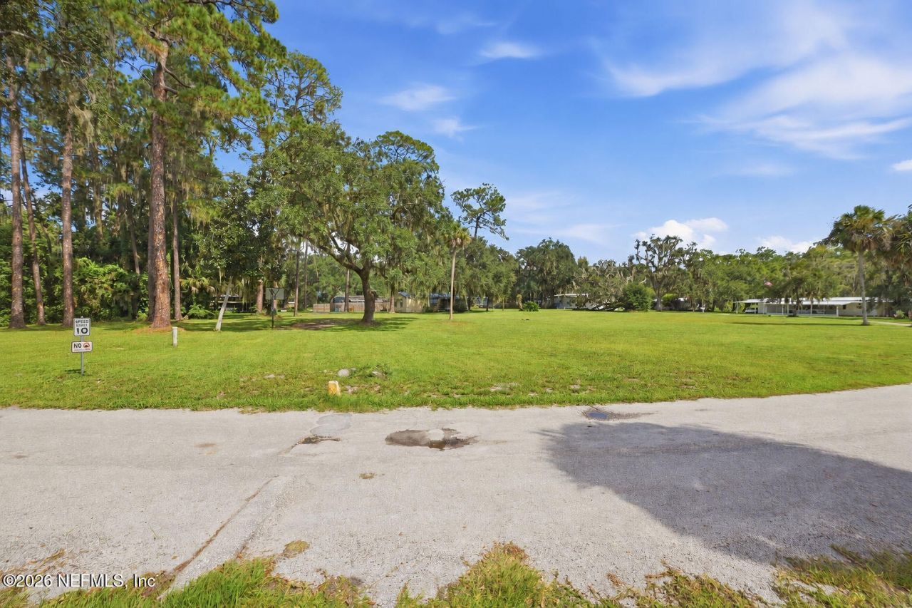 106 E Warren Avenue, East Palatka, FL 32131 Photo