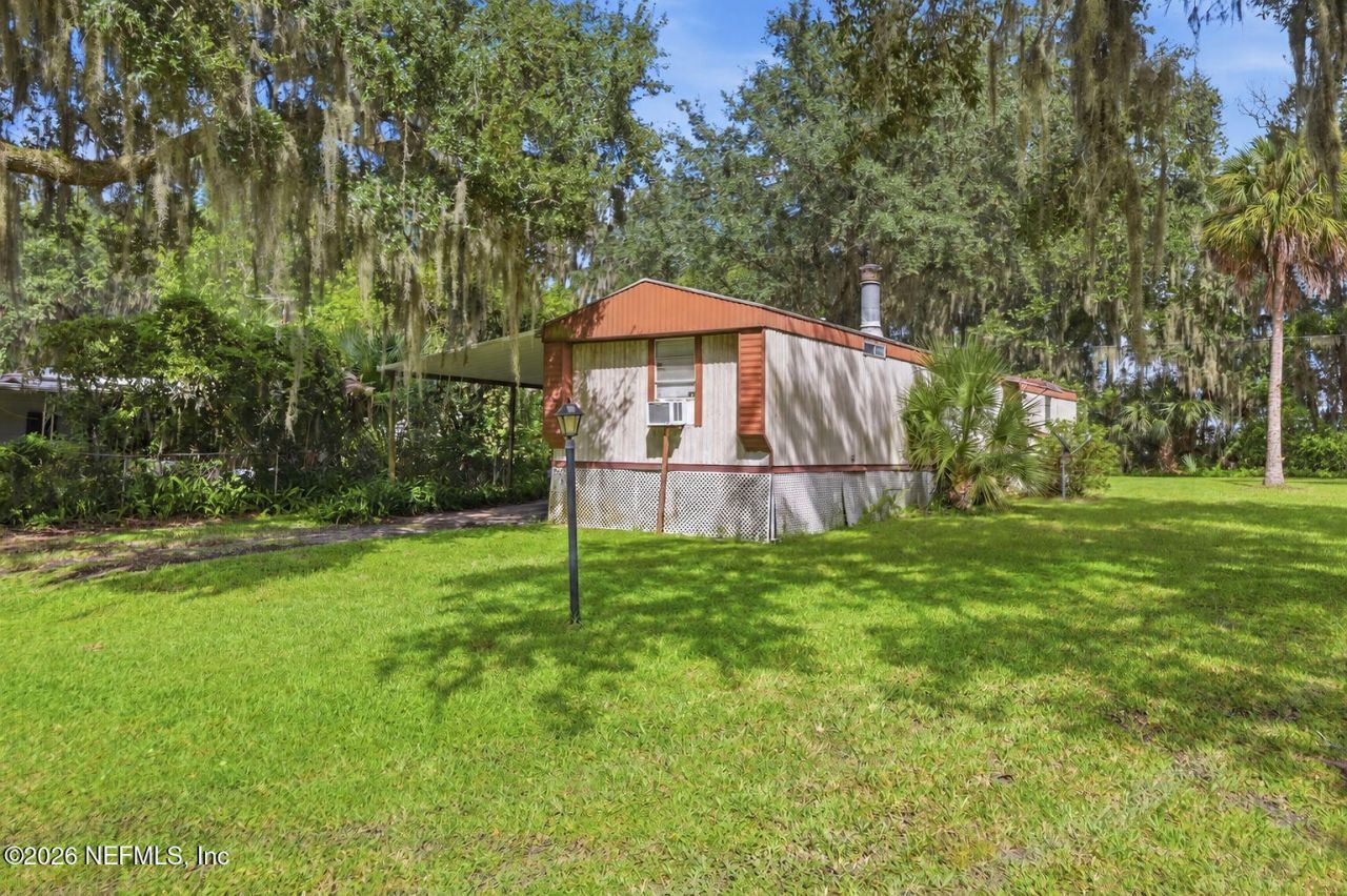 106 E Warren Avenue, East Palatka, FL 32131 Photo