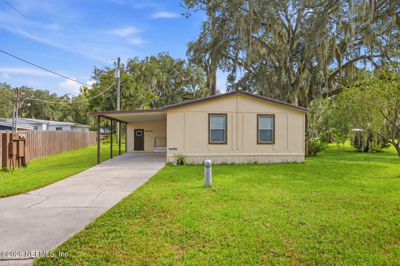 106 E Warren Avenue, East Palatka, FL 32131 Photo