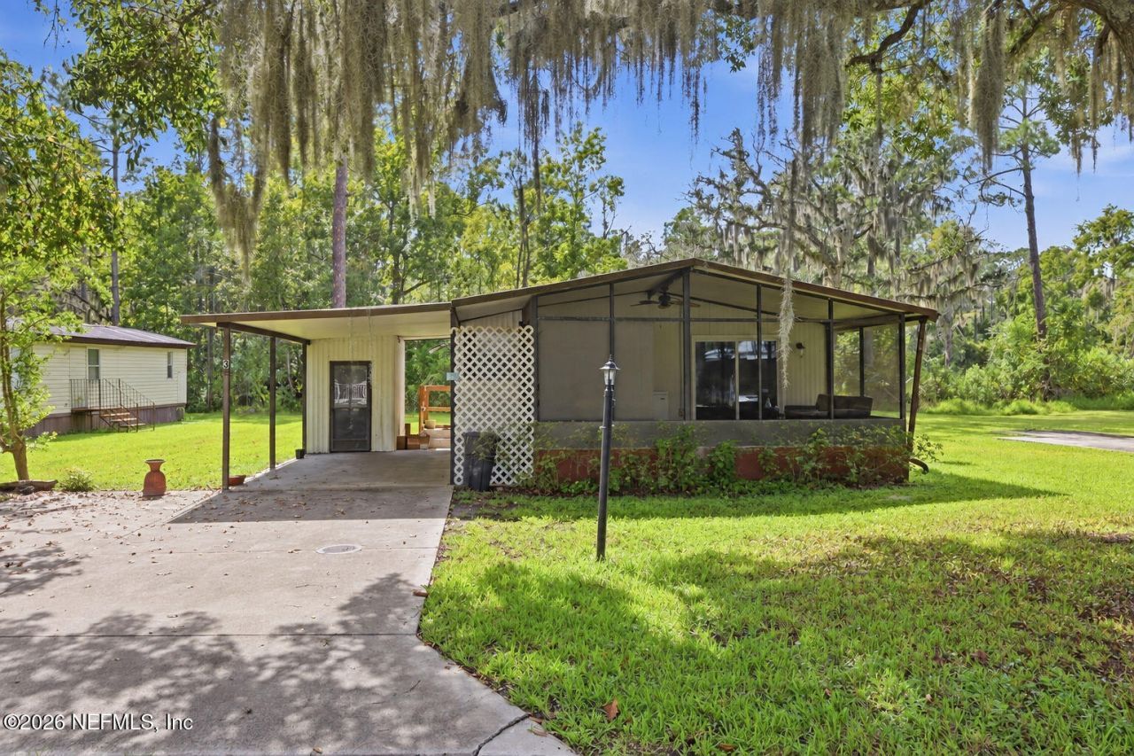 106 E Warren Avenue, East Palatka, FL 32131 Photo