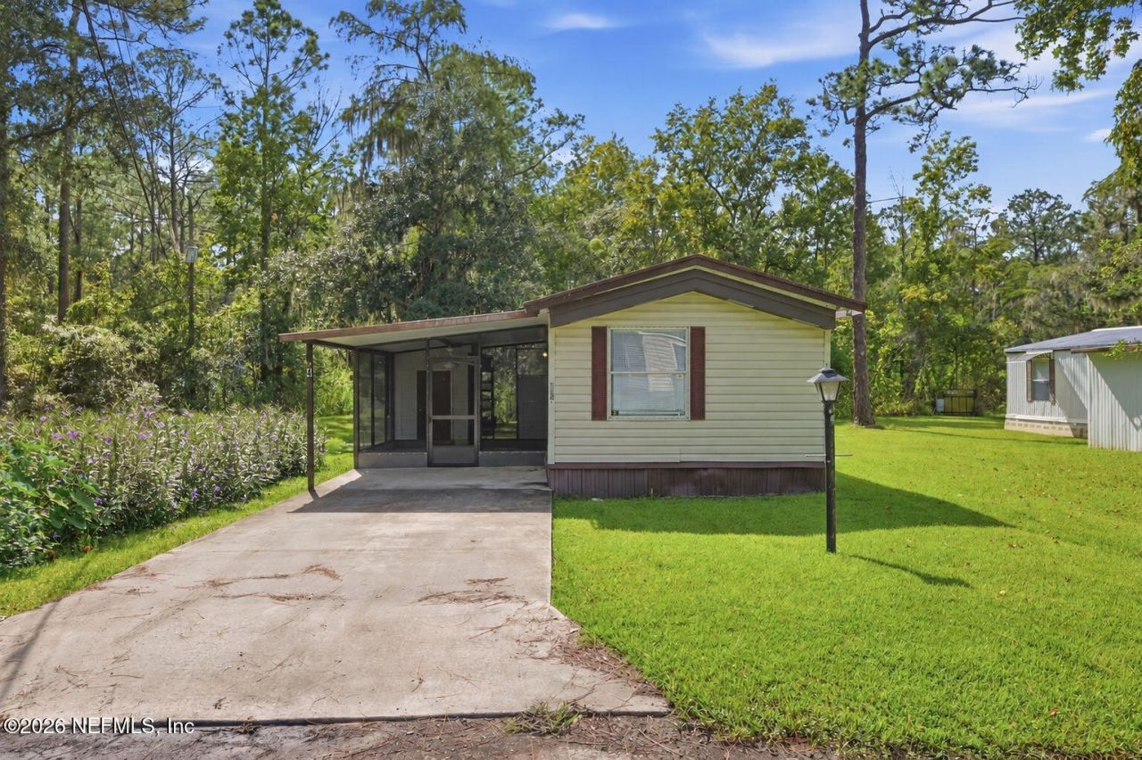 106 E Warren Avenue, East Palatka, FL 32131 Photo