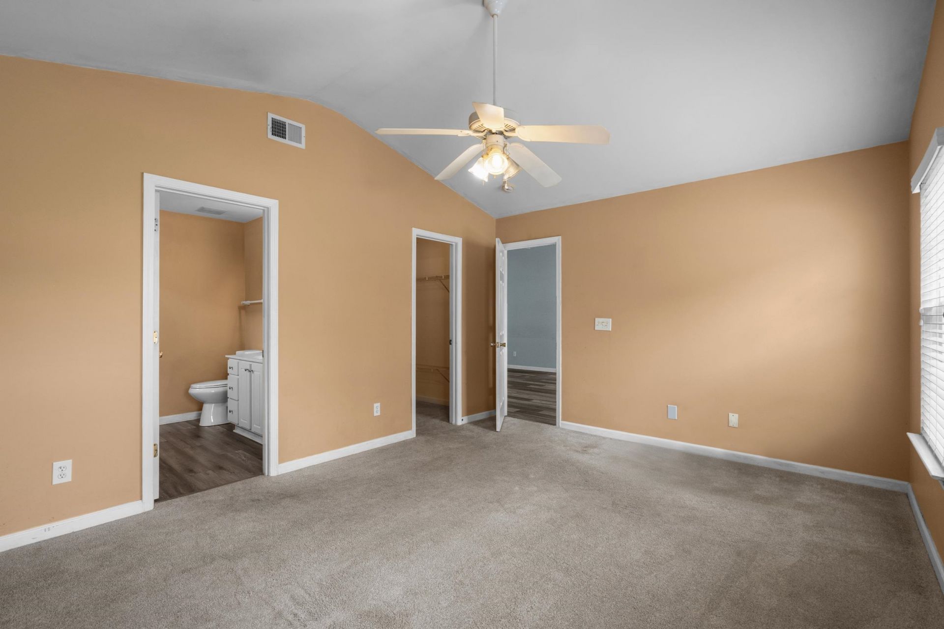 4504 Planters Row Way Photo 19