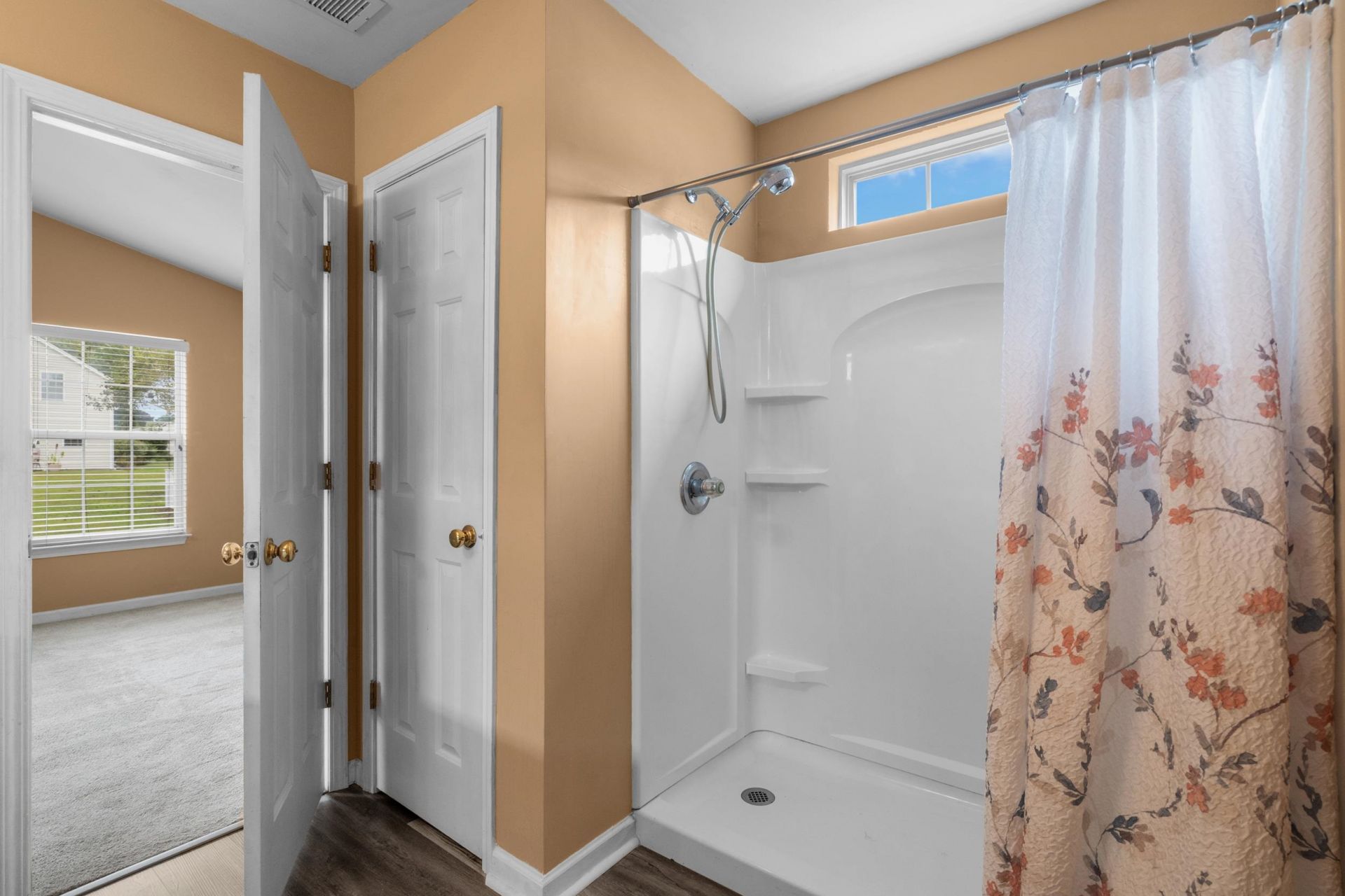 4504 Planters Row Way Photo 21