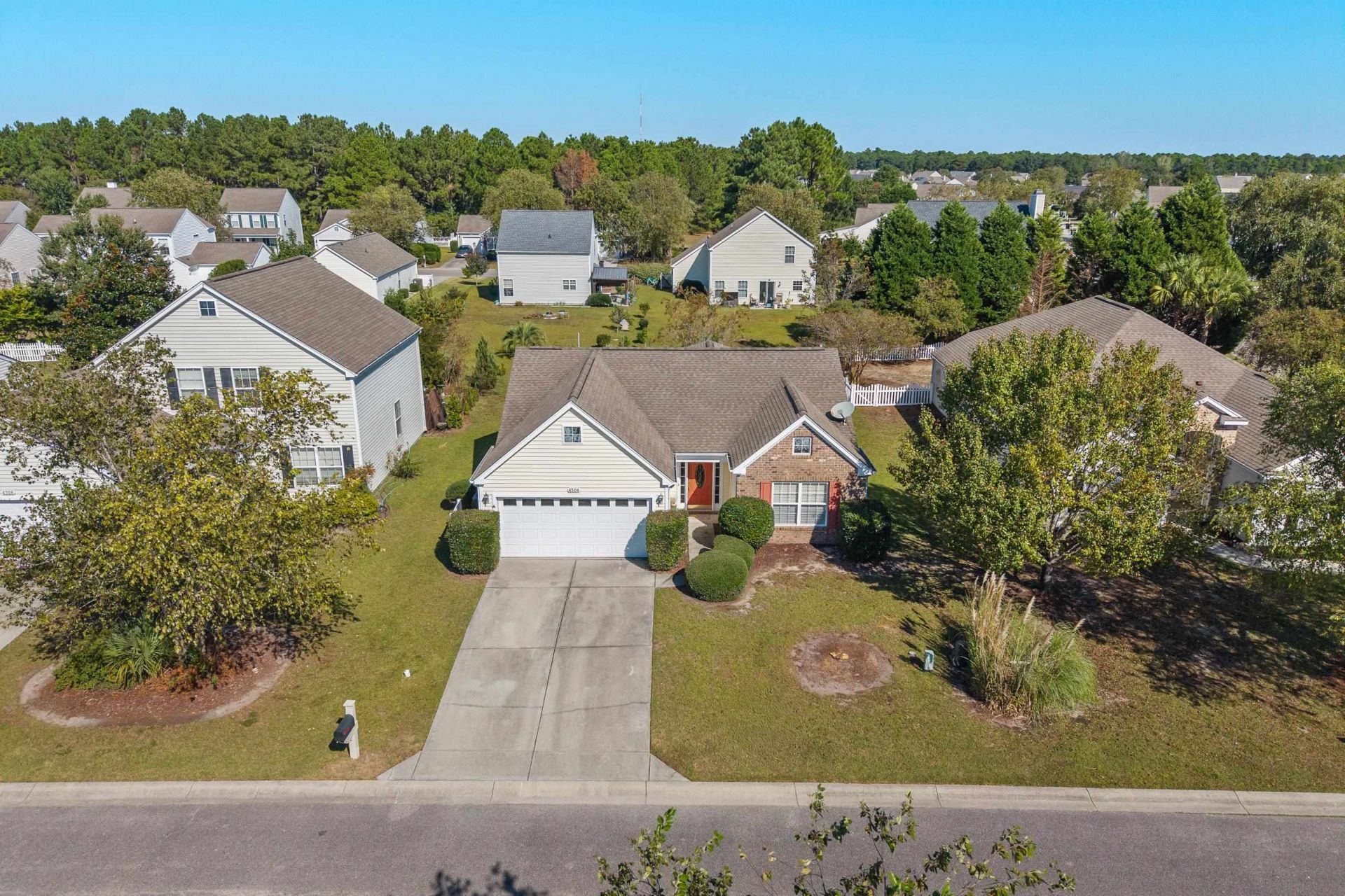 4504 Planters Row Way Photo 32