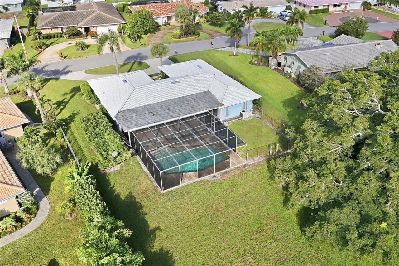 2243 Brookhaven Drive, Sarasota, FL 34239 Photo
