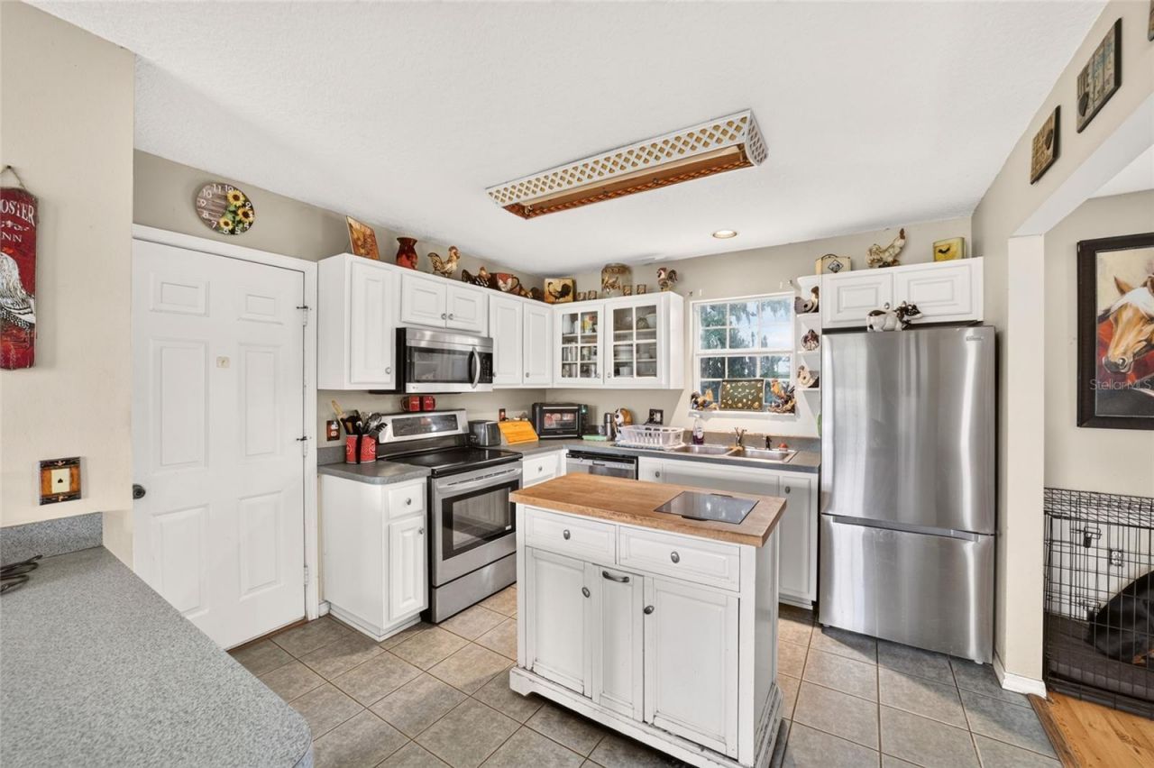 20540 SW 5th Place, Dunnellon, FL 34431 Photo