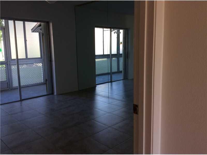 500 Village Green Circle W, Unit 107, Palm Springs, FL 33461 Photo