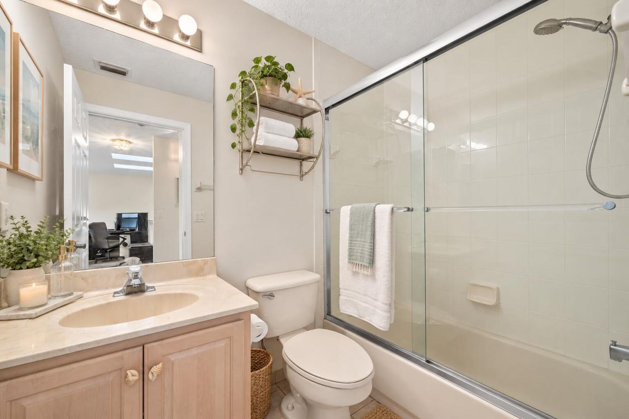 2402 Landings Boulevard, Greenacres, FL 33413 Photo