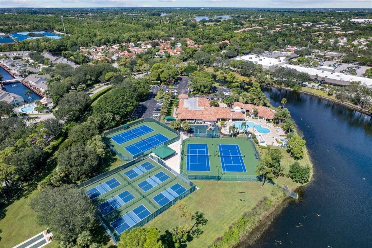 2402 Landings Boulevard, Greenacres, FL 33413 Photo