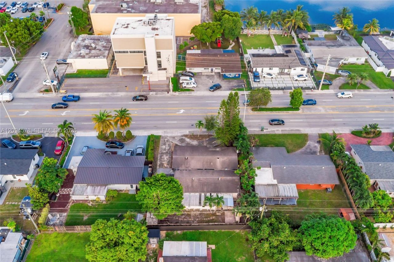 4730 W 8th Ave, Hialeah, FL 33012 Photo