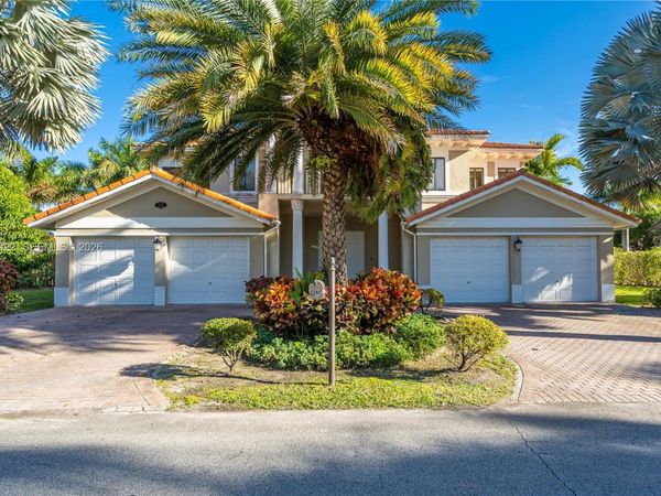 19529 SW 80th Ct , Cutler Bay, FL 33157