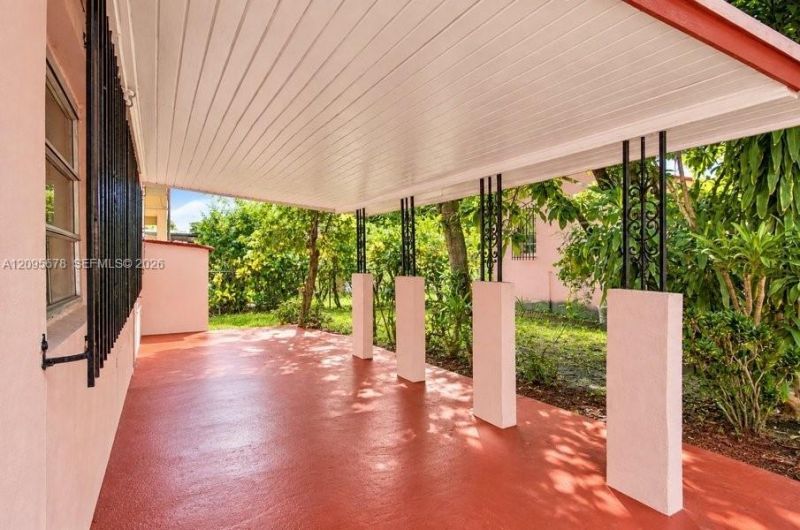 2428 SW 12th St, Miami, FL 33135 Photo