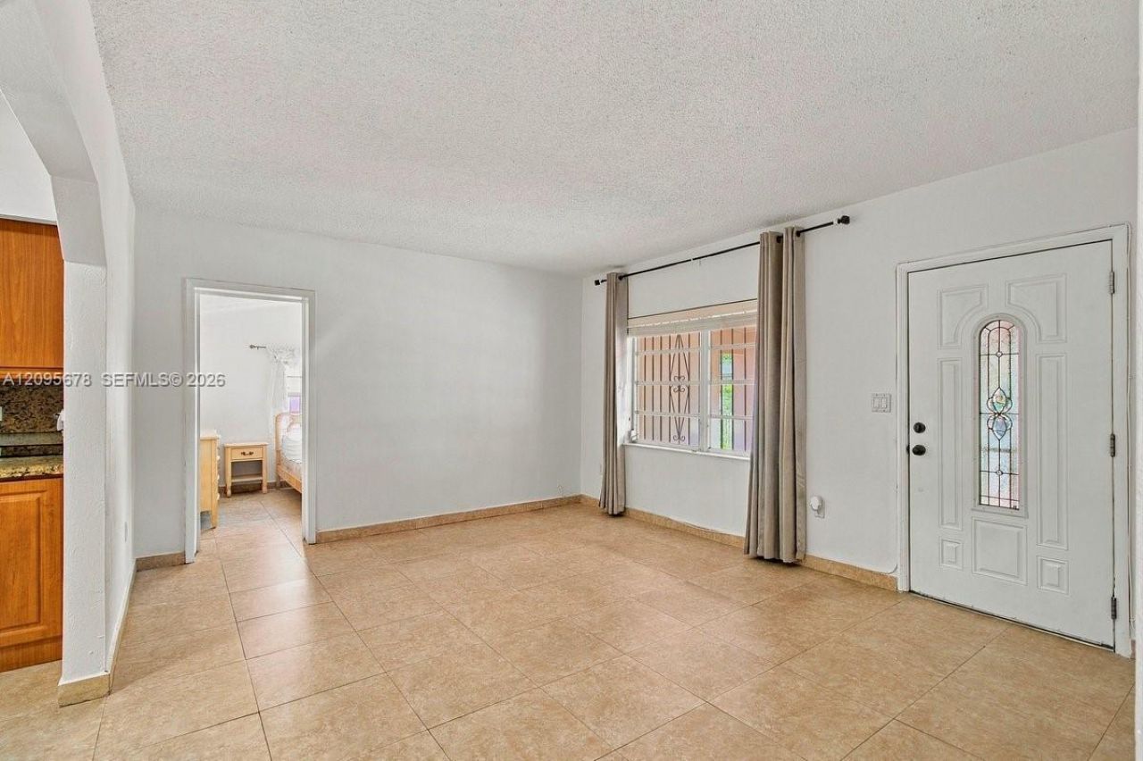 2428 SW 12th St, Miami, FL 33135 Photo