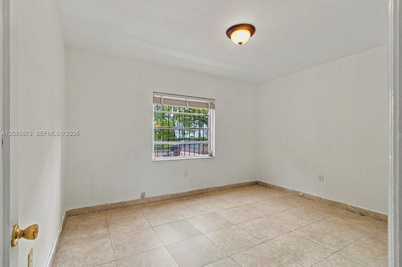 2428 SW 12th St, Miami, FL 33135 Photo