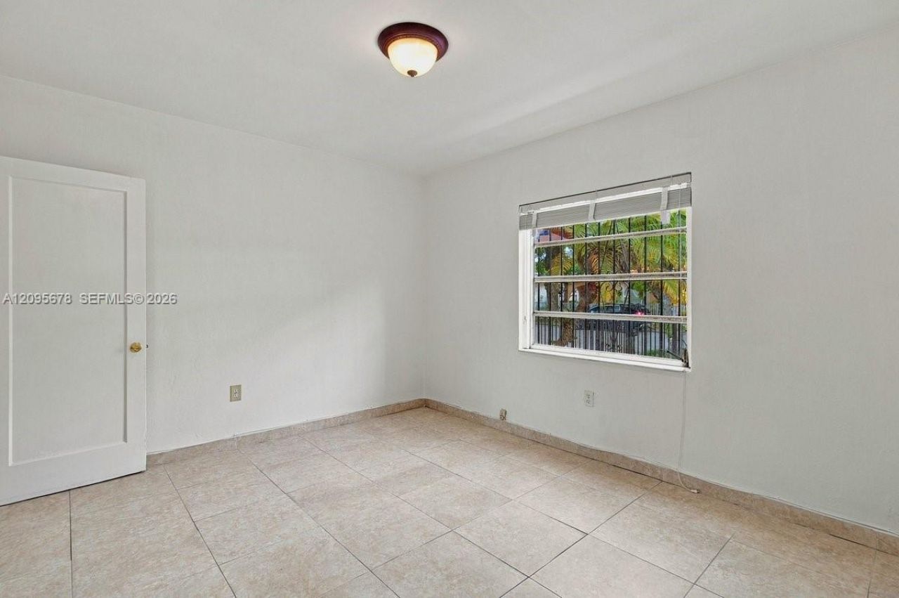 2428 SW 12th St, Miami, FL 33135 Photo