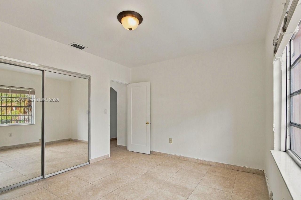 2428 SW 12th St, Miami, FL 33135 Photo