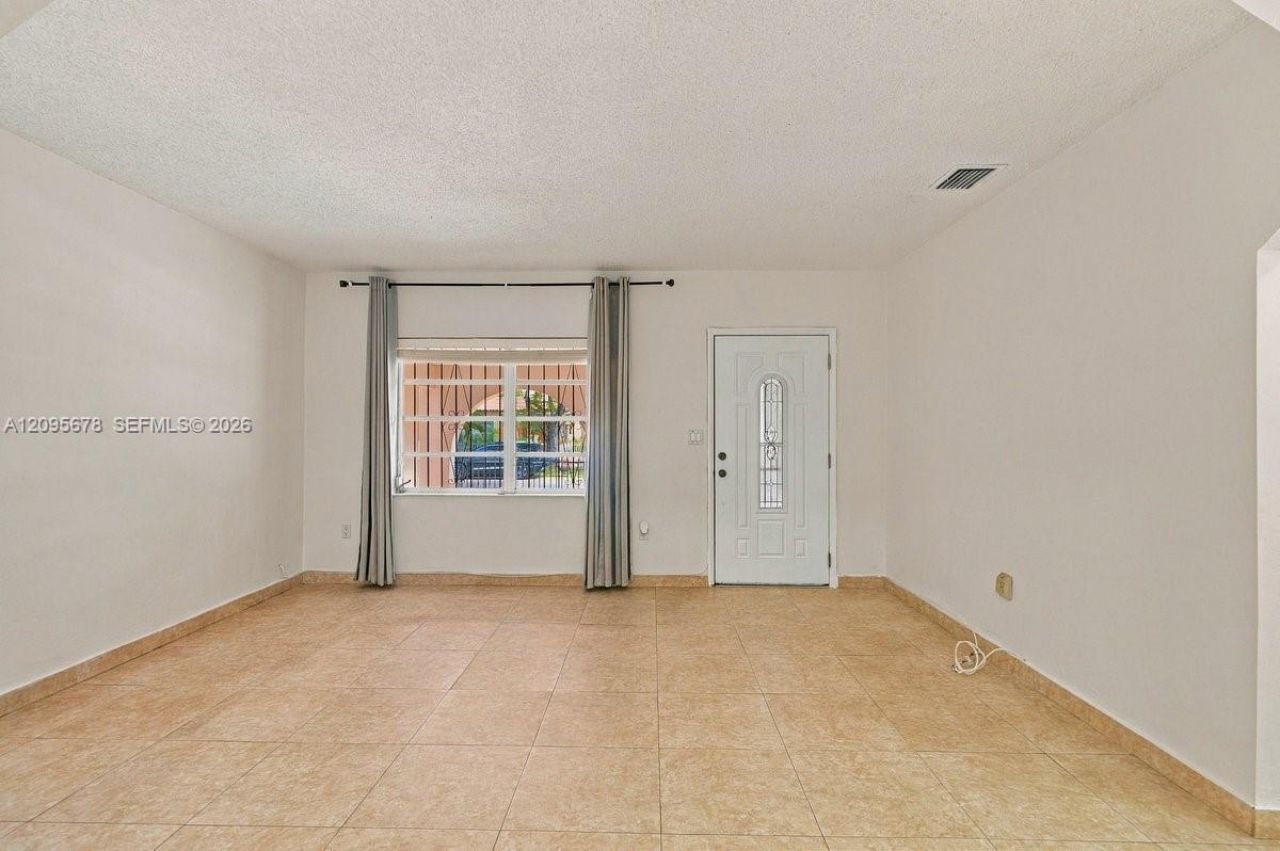 2428 SW 12th St, Miami, FL 33135 Photo