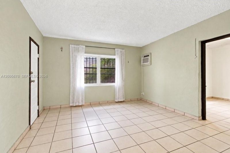 2428 SW 12th St, Miami, FL 33135 Photo