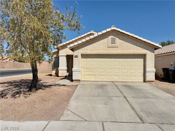 2048 Rose Coral Avenue , Las Vegas, NV 89106