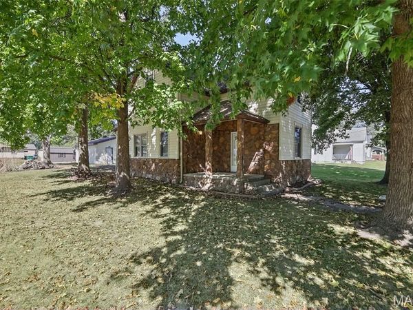 305 N main Street, Lenzburg, IL 62255