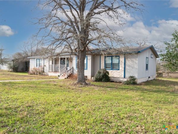 5912 Fm 1104 , Kingsbury, TX 78638