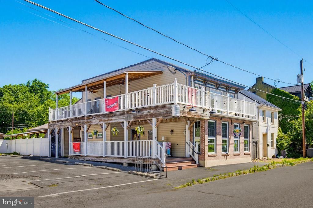 38-40 E FRONT STREET , MARIETTA, PA 17547