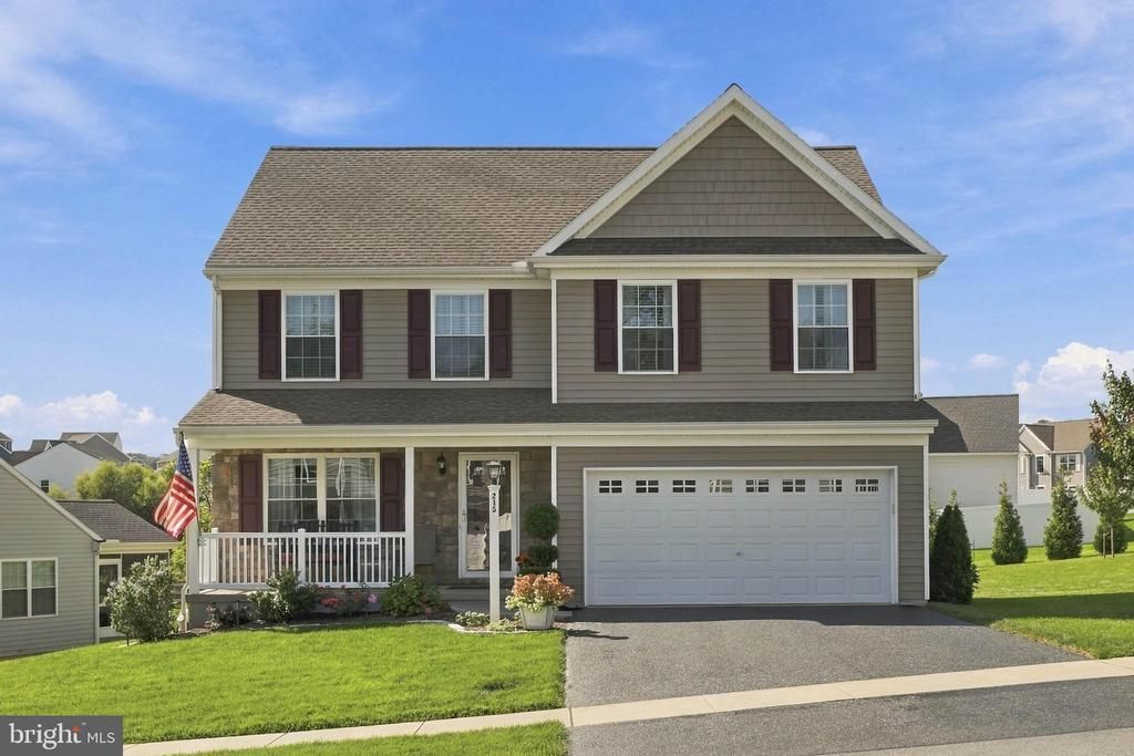 215 DARLINGTON COURT, NEW PROVIDENCE, PA 17560