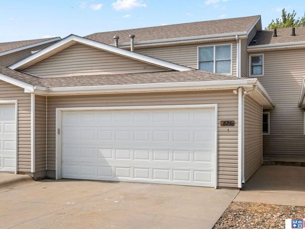 626 Lakeside Drive, Lincoln, NE 68528