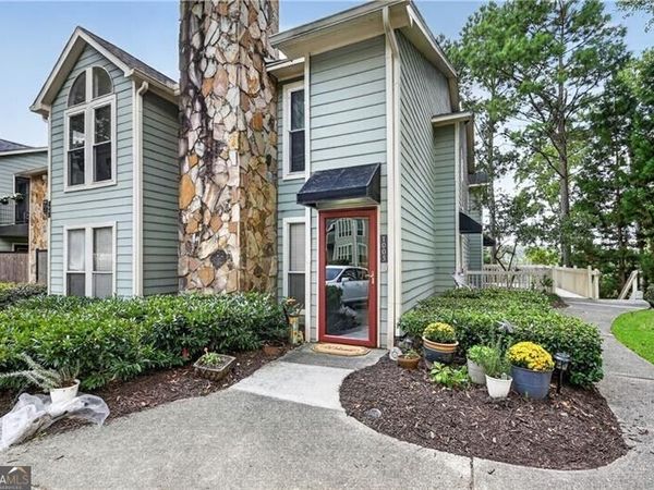 1005 Canyon Point Circle, Roswell, GA 30076