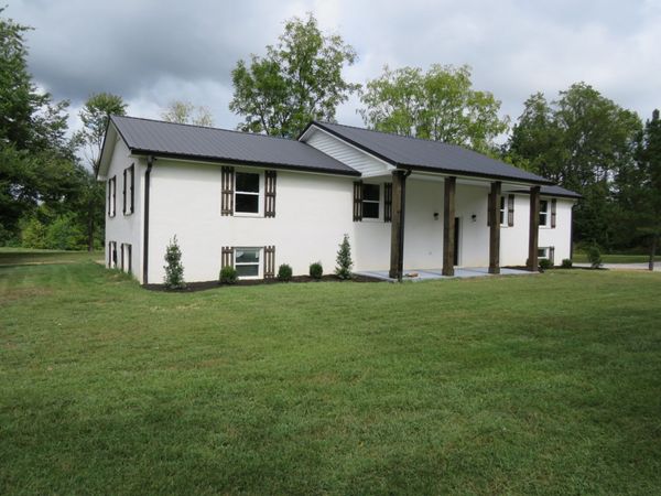 315 Bob Perry Rd , Bethpage, TN 37022